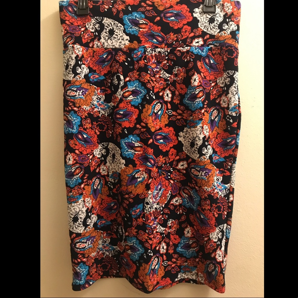 Lularoe Cassie Skirt - Size Medium